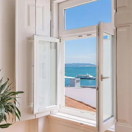 Stylish Alfama | River Views By The Se Апартаменты