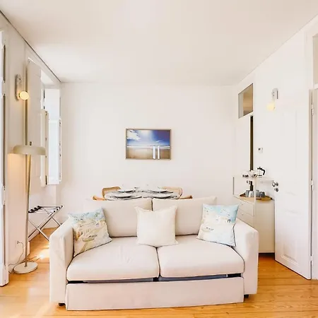 Stylish Alfama | River Views By The Se Апартаменты Лиссабон