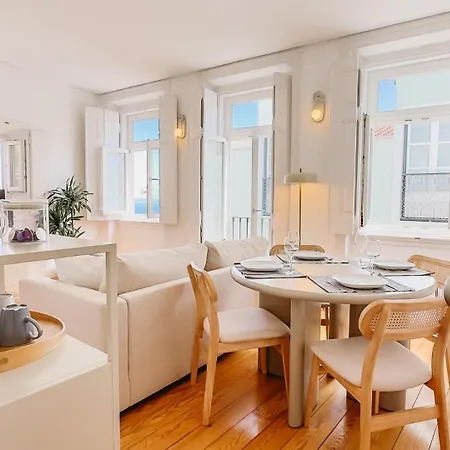 Stylish Alfama | River Views By The Se