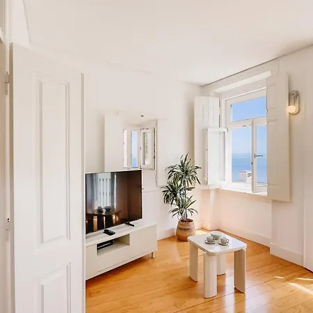Stylish Alfama | River Views By The Se Апартаменты