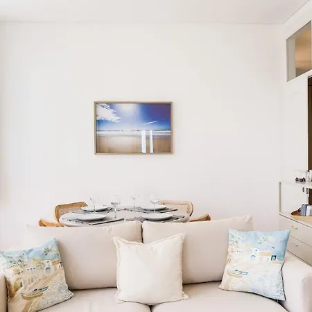 Stylish Alfama | River Views By The Se Апартаменты *