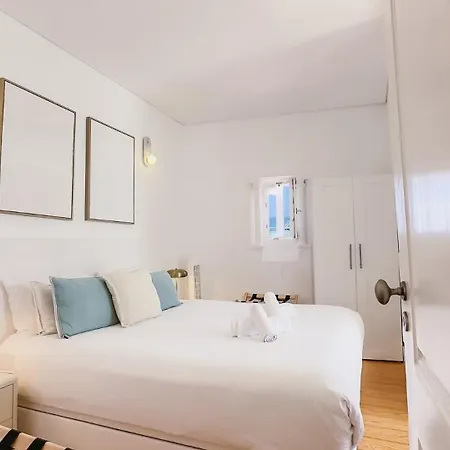 Stylish Alfama | River Views By The Se Лиссабон
